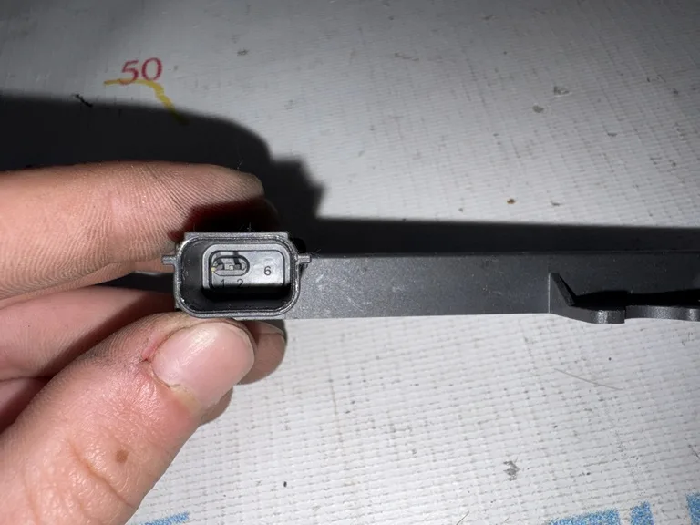 Антенна KEYLESS Ford Escape MK4 20- — фото 2