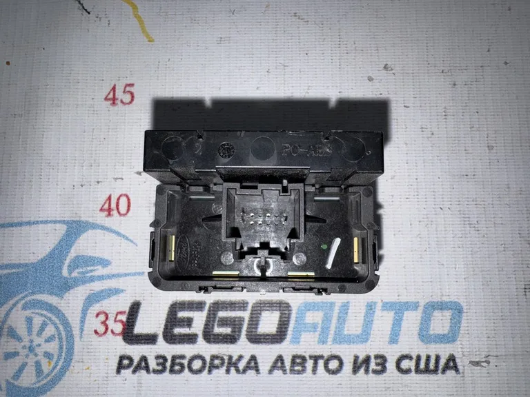 Блок кнопок центральной консоли Ford Escape MK4 20-26 1 кнопка — фото 2