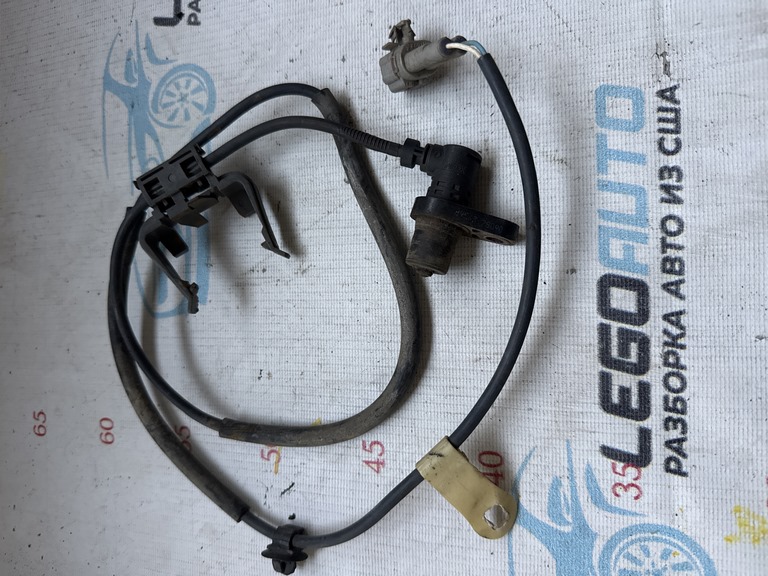 Датчик ABS перед лев TOYOTA PREVIA 01-06