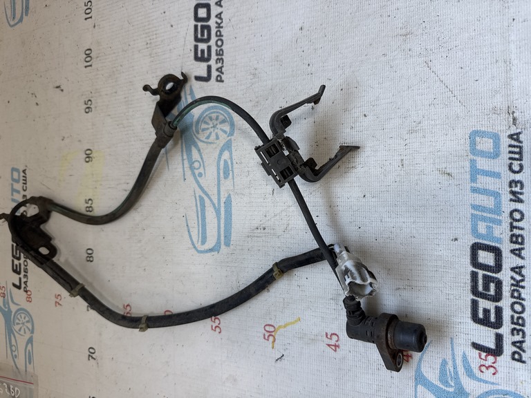 Датчик ABS передний правый Lexus RX300 RX330 RX350 RX400h 04-09