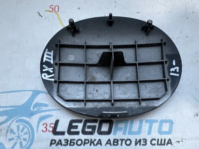 Эмблема решетки радиатора grill Lexus RX450h 10-15 голубая стекло царапины, потерт, надлом — фото 2