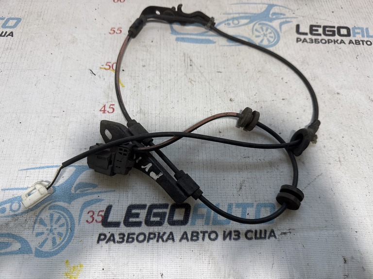 Провод датчика ABS зад лев Toyota Prius V 12-