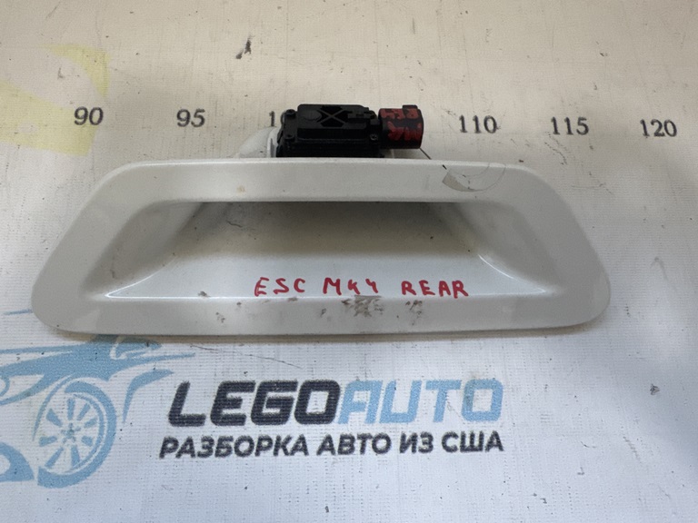 Ручка двери багажника Ford Escape MK4 20- с кнопкой