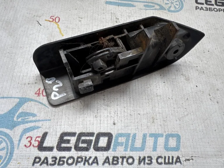 Ручка открывания лючка бензобака Toyota Prius 20 04-08 салонная — фото 2
