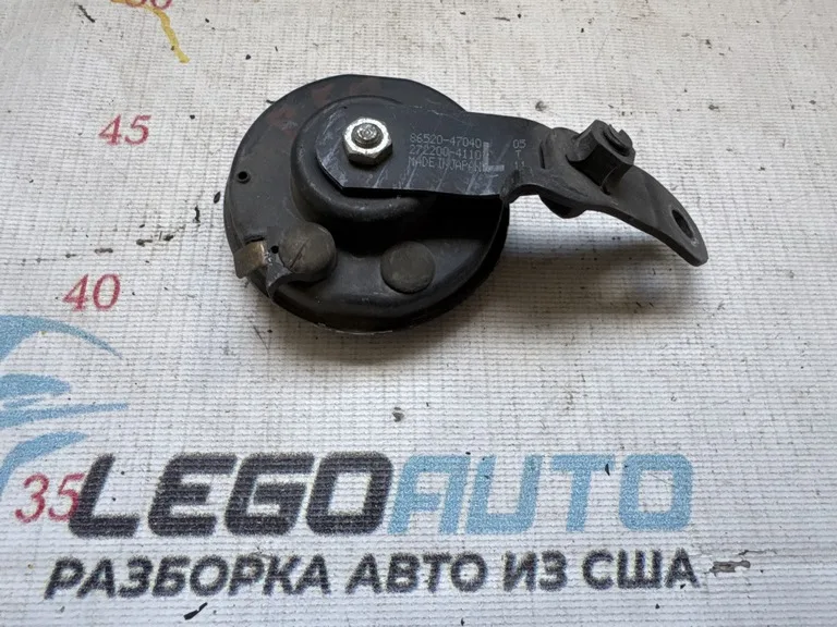 Сигнал лев low Toyota Prius 50 16-  сломана фишка, погнут кронштейн — фото 2