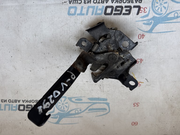 Замок капота Toyota Prius V 12-